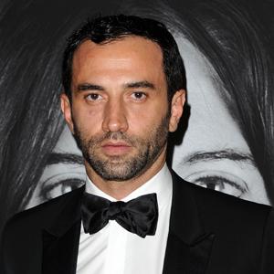 ARE YOU A TISCIST OR A GALLIANIST ? ARE YOU A TISCIST OR A GALLIANIST ?