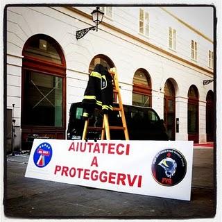 MANIFESTAZIONE DEI VIGILI DEL FUOCO A TRIESTE