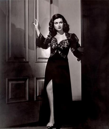 Fashion Icon: Joan Bennett