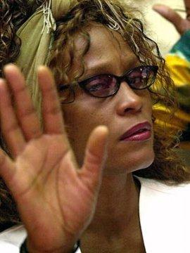 Whitney Houston in rehab per dipendenza da alcool e farmaci