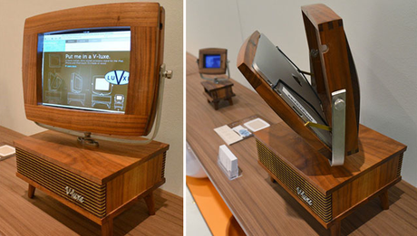 La cornice di legno che trasforma il vostro iPad in un TV anni ’50