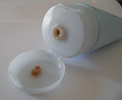 Liz Earle Energising Body Scrub REVIEW + PICS Liz Earle Energising Body Scrub REVIEW + PICS