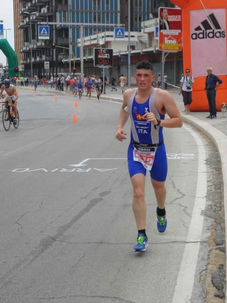 Circolo Canottieri Napoli al Triathlon di Bari