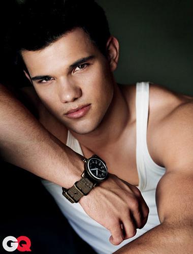 TaylorLautnerforGQUS03