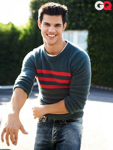 TaylorLautnerforGQUS05