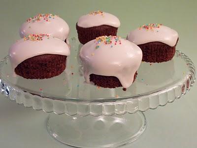 Cup cakes al cioccolato con glassa