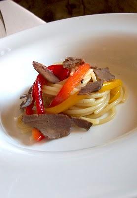 Spaghetto aglio, olio, peperoni '' foie gras'' di maiale