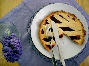 Che ne dite di una fetta di Crostata ai lamponi?