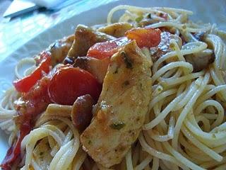 Spaghettini con pesce spada e funghi