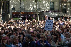 227947_201985866513474_149218445123550_577654_524281_n AFFARE DSK e la deriva sessista: le francesi manifestano !
