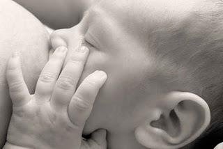 Allattamento al seno: recentissima dichiarazione da parte dell'Organizzazione Mondiale della Sanità/ Exclusive breastfeeding for six months best for babies everywhere