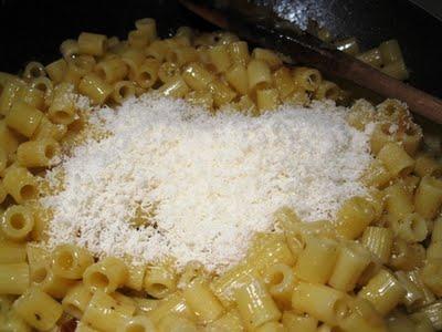 Piccolo scrigno di fiori di zucca per un giorno speciale Piccolo scrigno di fiori di zucca per un giorno speciale