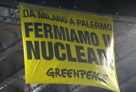 Striscione antinucleare allo stadio:denunciati i sette attivisti di Greenpeace