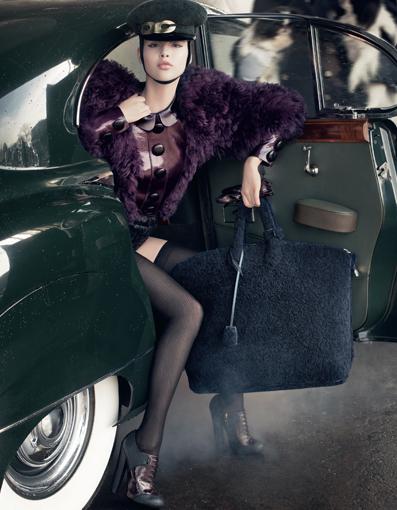 Fall-Winter 2011 Womens Louis Vuitton AD Campaign