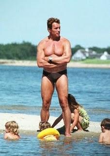 Arnold Schwarzenegger ha fatto vedere il sedere
