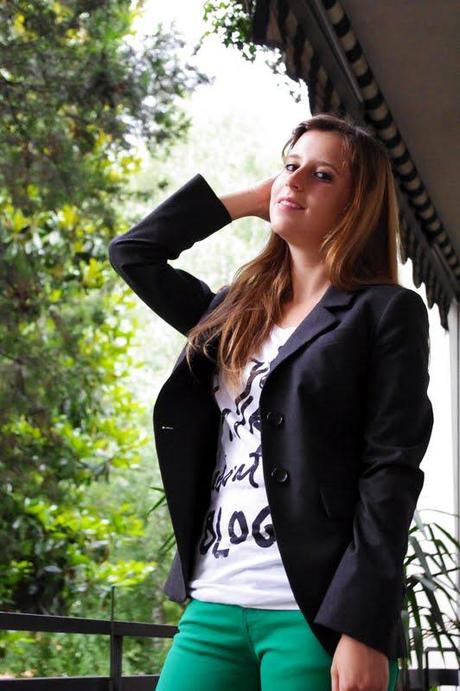 Same t-shirt with green pants Same t-shirt with green pants