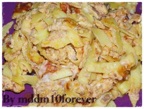 TAGLIATELLE AL RAGù STRAPAZZATE TAGLIATELLE AL RAGù STRAPAZZATE