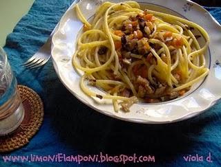 Pasta con ragù di seitan e radicchio