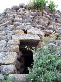 Archeologia sarda: visita al nuraghe Aiga - Abbasanta