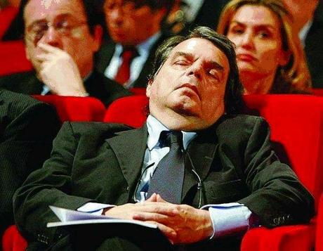 Brunetta volta le spalle ai precari