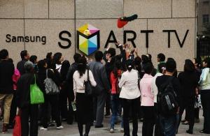Samsung Smart TV 3D, un distributore di doni nel centro di Pechino