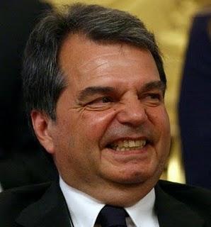 Brunetta show: il ministro offende i precari e se la svigna in tutta fretta