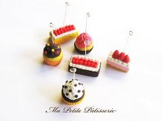 collana filo di perle con cupcake, collana e portachiavi cupcake, bracciale cupcakes, anelli, segnaposto