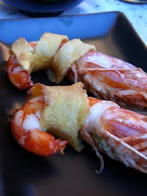 Gamberoni in Crosta di ceci e mais e e Salsa di Soia Gamberoni in Crosta di ceci e mais e e Salsa di Soia