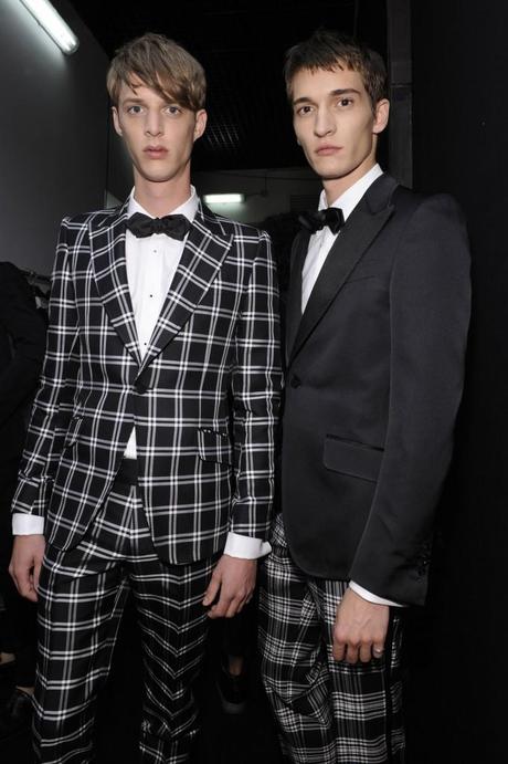 Gucci, an English man in Milan [backstage pics] [MilanoModaUomo SS 2012]