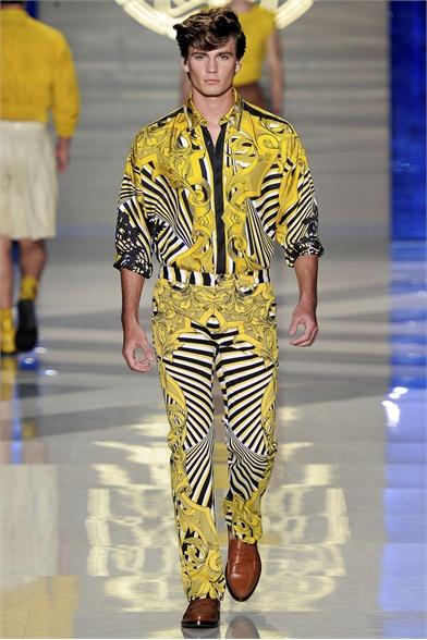 Versace, un po’ di Gianni in passerella [MilanoModaUomo SS 2012]