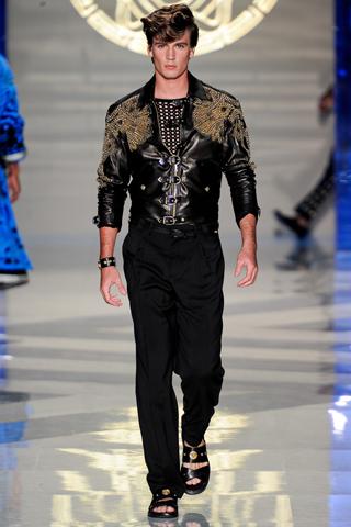 [Fashion Show] Milano Moda Uomo: Versace P/E 2012