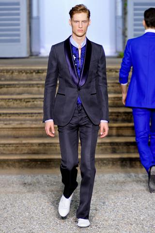 [Fashion Shows] Milano Moda Uomo: Roberto Cavalli P/E 2012