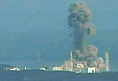 japan-earthquake-explosion-at-fukushima-nuclear-power-station Nucleare: tre cittadini del mondo su cinque dicono no