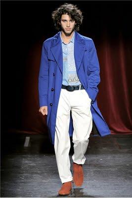A Parigi sfila l'uomo per la P/E 2012 A Parigi sfila l'uomo per la P/E 2012
