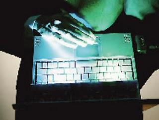 Gli hacker nemici di Cia, Fbi e Sony si ritirano dalla scena Gli hacker nemici di Cia, Fbi e Sony si ritirano dalla scena