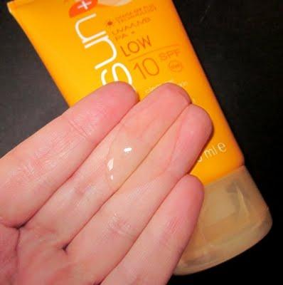 Avon Sun+ Gel trasparente per pelli sensibili spf. 10 Avon Sun+ Gel trasparente per pelli sensibili spf. 10