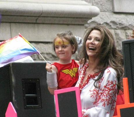 LYNDA CARTER AL PRIDE DI NEW YORK