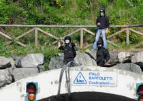 Sindacato di polizia Sap pubblica sul suo sito foto di manifestanti violenti Sindacato di polizia Sap pubblica sul suo sito foto di manifestanti violenti