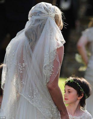 Kate Moss Sposa in Galliano!