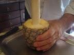 Ananas con gelato e frutta Ananas con gelato e frutta