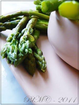Pesto di asparagi, mandorle e capperi