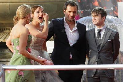 Emma Watson piange sul red carpet e Hermione rimpiange Emma Watson piange sul red carpet e Hermione rimpiange