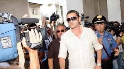 n. 1230 - L'uomo fedifrago del momento n. 1230 - L'uomo fedifrago del momento