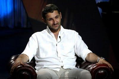 n. 1230 - L'uomo fedifrago del momento n. 1230 - L'uomo fedifrago del momento