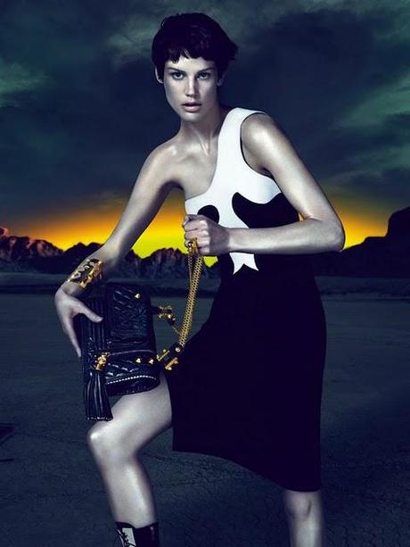 Campagna Pubblicitaria Versace A/I 2011-12 by Mert Alas e Marcus Piggott