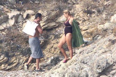 AMORE APPARTATO TRA SIMONA VENTURA E GIAN GEROLAMO CARRARO AMORE APPARTATO TRA SIMONA VENTURA E GIAN GEROLAMO CARRARO