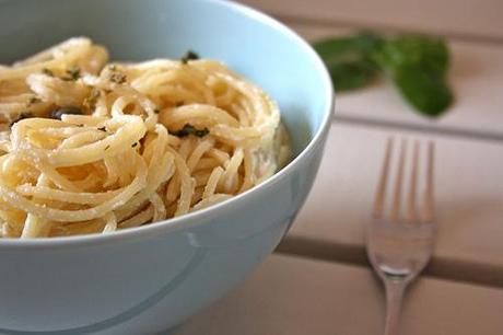 Pasta ricotta, erbe aromatiche e capperi IMG_4802