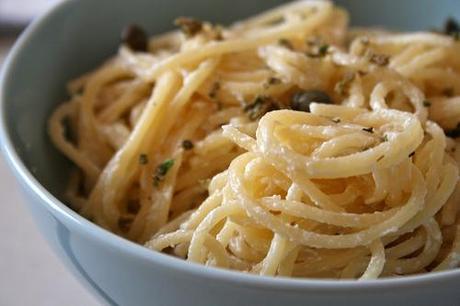 Pasta ricotta, erbe aromatiche e capperi IMG_4803