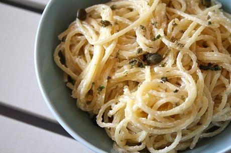 Pasta ricotta, erbe aromatiche e capperi IMG_4798