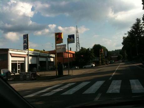 Il paesaggio devastato dai cartelli Il paesaggio devastato dai cartelli